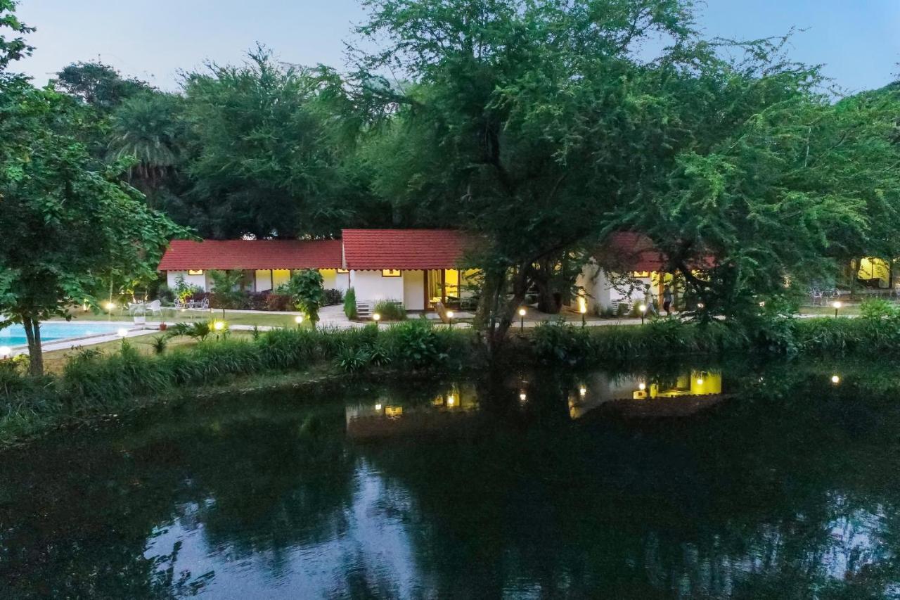 Aranya Vilas - A Nature Resort Udaipur Ngoại thất bức ảnh