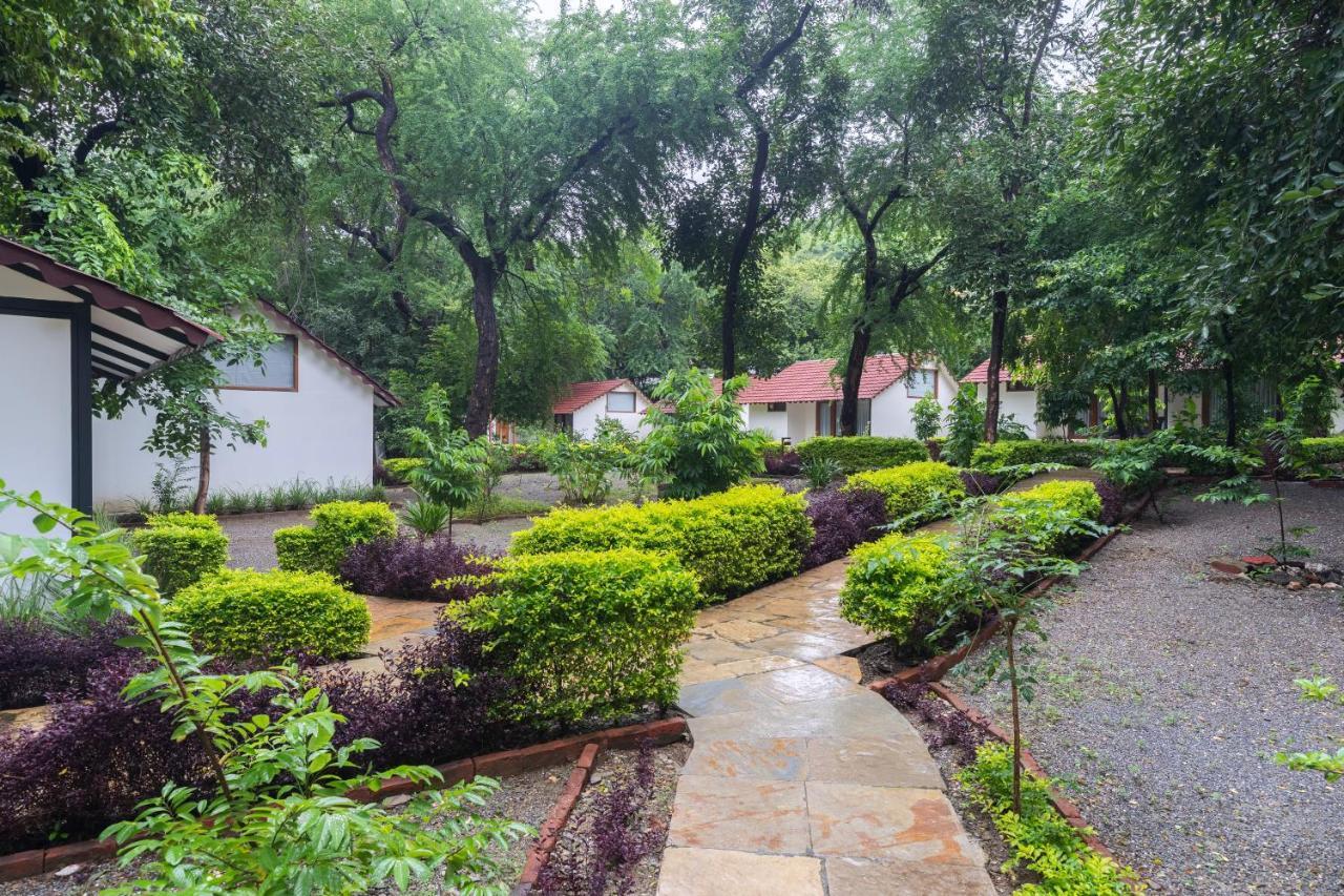 Aranya Vilas - A Nature Resort Udaipur Ngoại thất bức ảnh